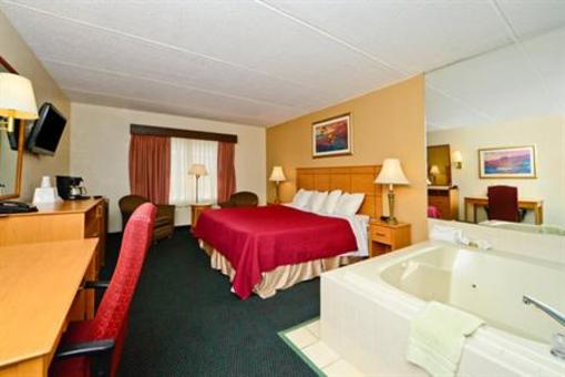 фото отеля Americas Best Value Inn & Suites Saint Cloud