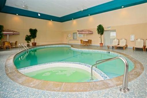 фото отеля Americas Best Value Inn & Suites Saint Cloud