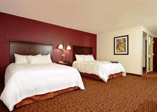 фото отеля Hampton Inn & Suites Muncie