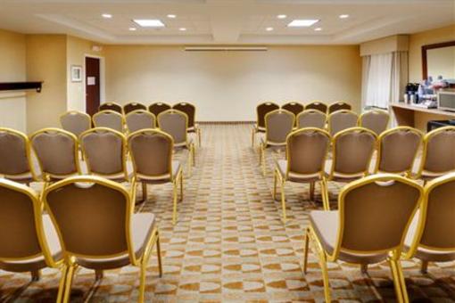 фото отеля Holiday Inn Express Hotel & Suites Haskell