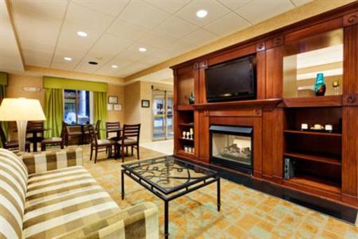 фото отеля Holiday Inn Express Hotel & Suites Haskell