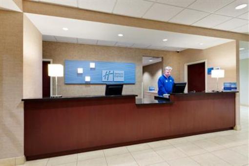 фото отеля Holiday Inn Express Hotel & Suites Haskell