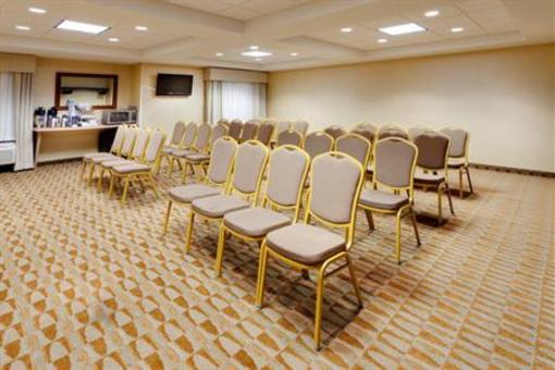 фото отеля Holiday Inn Express Hotel & Suites Haskell