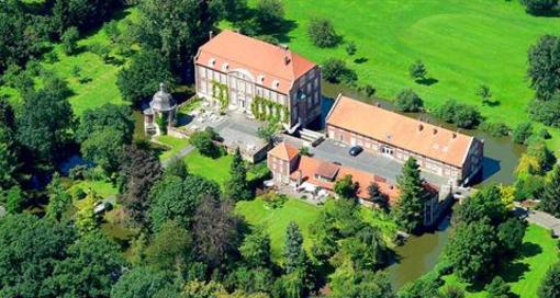фото отеля Hotel Schloss Wilkinghege Münster