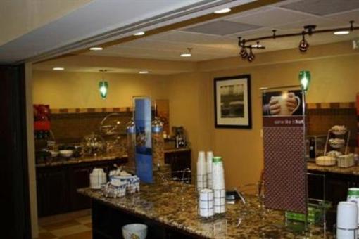 фото отеля Hampton Inn & Suites St Cloud