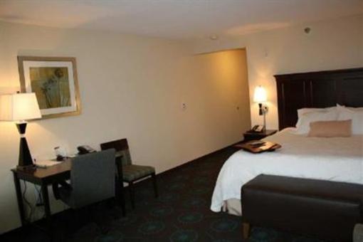 фото отеля Hampton Inn & Suites St Cloud