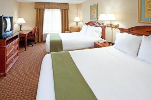 фото отеля Holiday Inn Express Carlstadt