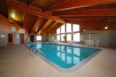 фото отеля AmericInn Lodge & Suites Grimes