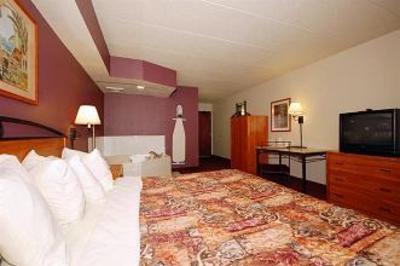 фото отеля AmericInn Lodge & Suites Grimes