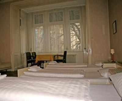 фото отеля Pension Bruns Frankfurt am Main