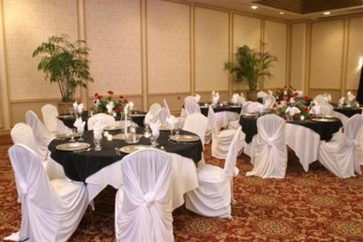 фото отеля Crowne Plaza Columbus North