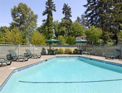 фото отеля Baymont Inn & Suites Kirkland