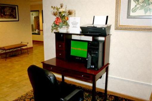 фото отеля Holiday Inn Express Portage