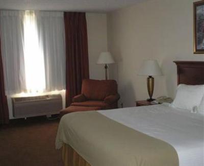 фото отеля Holiday Inn Express Portage