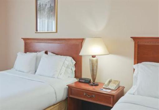 фото отеля Holiday Inn Express Portage