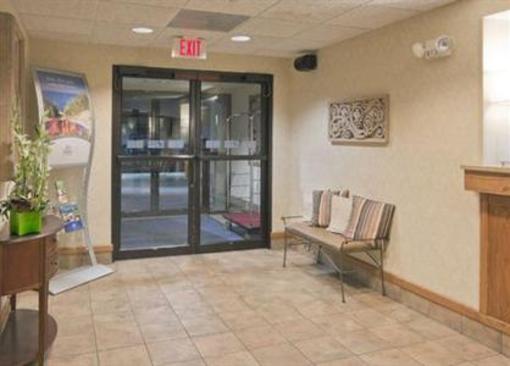 фото отеля Holiday Inn Express Portage