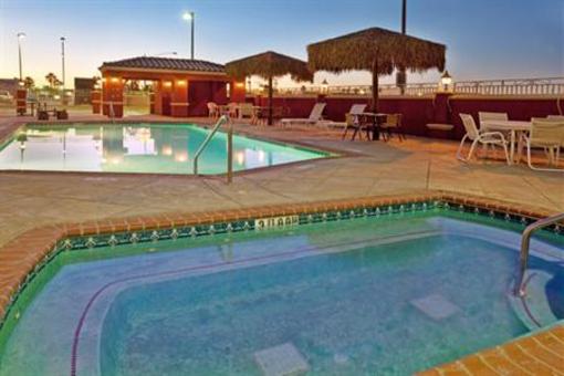 фото отеля Holiday Inn Express El Centro