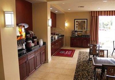 фото отеля Comfort Suites Orlando Airport
