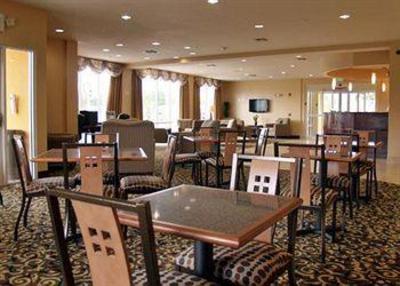 фото отеля Comfort Suites Orlando Airport