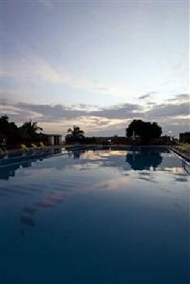 фото отеля Hotel Club Du Lac Tanganyika