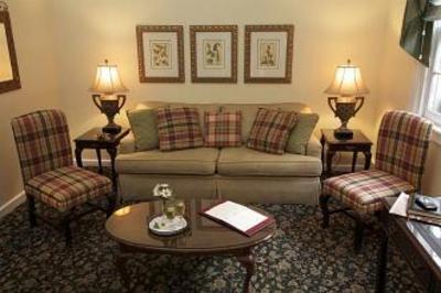 фото отеля Olde Harbour Inn