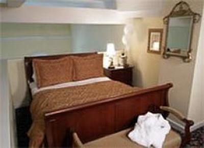 фото отеля Olde Harbour Inn