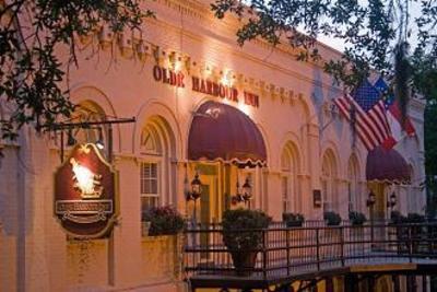 фото отеля Olde Harbour Inn