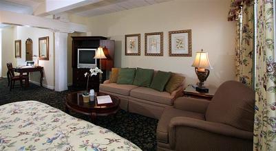 фото отеля Olde Harbour Inn