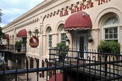 фото отеля Olde Harbour Inn