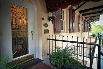 фото отеля Olde Harbour Inn