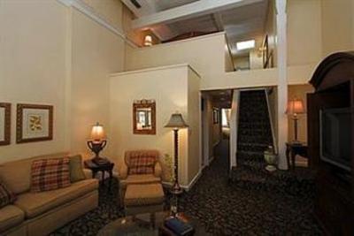 фото отеля Olde Harbour Inn