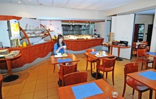 фото отеля Kyriad Orleans Saran