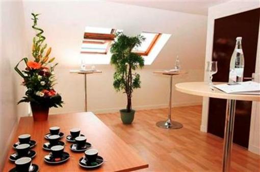 фото отеля Kyriad Orleans Saran