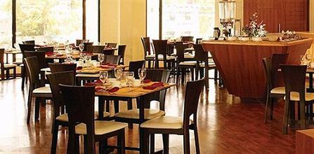 фото отеля The Sunway GRT Grand Pondicherry