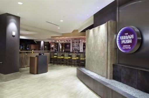 фото отеля Holiday Inn Harmon Meadow Secaucus
