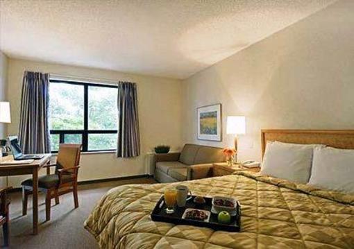 фото отеля Comfort Inn Montreal Aeroport