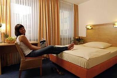 фото отеля Hotel Amba Munich
