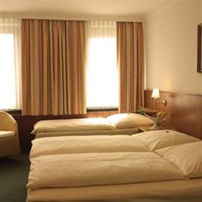 фото отеля Hotel Amba Munich