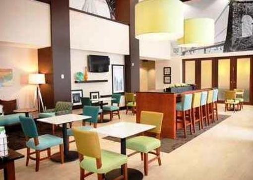 фото отеля Hampton Inn & Suites Wheeling The Highlands