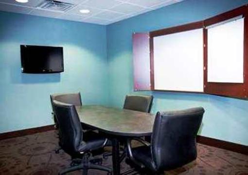 фото отеля Hampton Inn & Suites Wheeling The Highlands