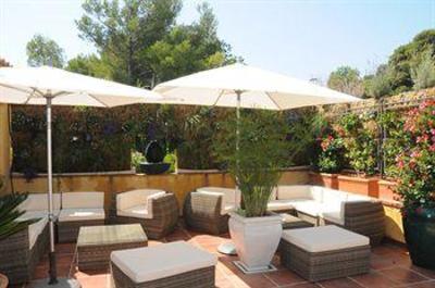 фото отеля Hotel Les Calanques