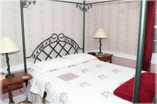фото отеля Limestone Inn Bed and Breakfast