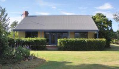 фото отеля Tranquil Vale Accommodations Luskintyre