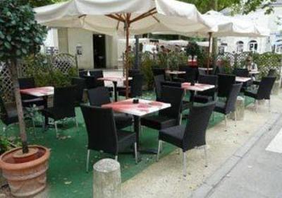 фото отеля Le Lion D'Or Hotel Chinon