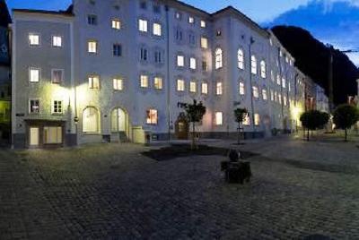 фото отеля Kolpinghaus Hallein Hotel