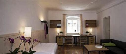 фото отеля Kolpinghaus Hallein Hotel