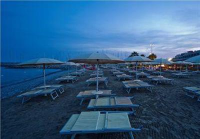 фото отеля Aregai Marina Hotel Santo Stefano al Mare
