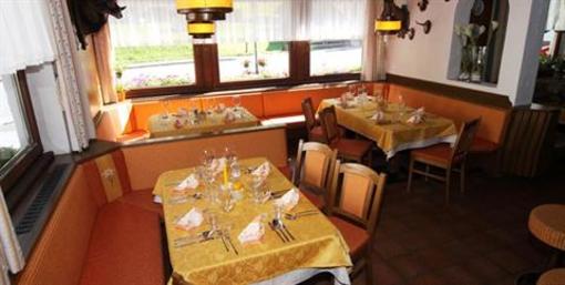 фото отеля Hotel Pension Sankt Leonhard im Pitztal