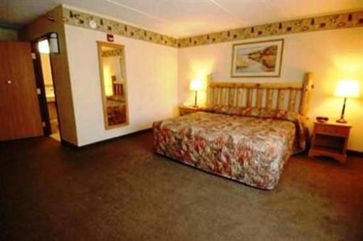 фото отеля Gateway Lodge & Suites