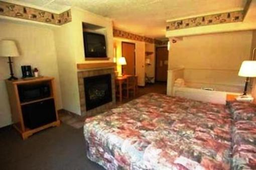 фото отеля Gateway Lodge & Suites